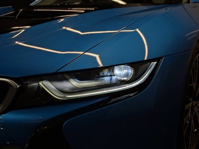 صورة 40 لـ 2015 BMW I8