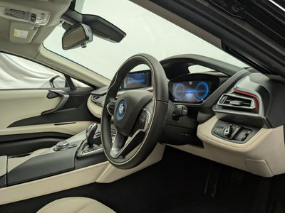 صورة 18 لـ 2015 BMW I8
