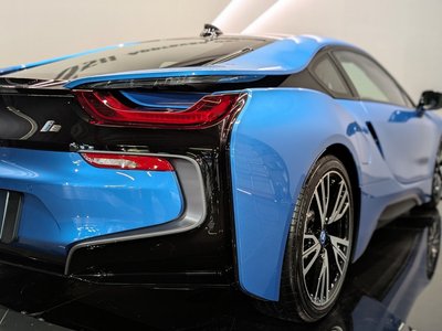 صورة 14 لـ 2015 BMW I8