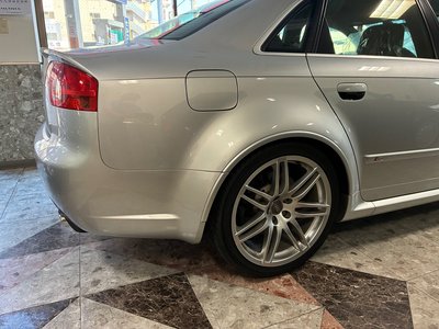 صورة 49 لـ 2007 AUDI RS4