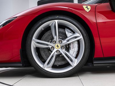 صورة 25 لـ 2025 Ferrari 296 GTS