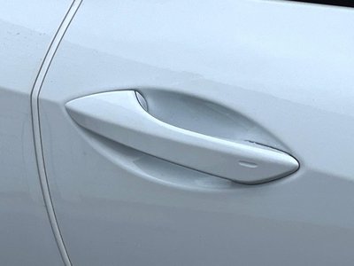 2018 Lexus RC F thumbnail 37