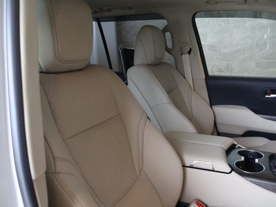 2025 Toyota LAND CRUISER 300 photo 11