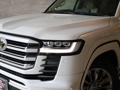 2025 Toyota LAND CRUISER 300 thumbnail 51
