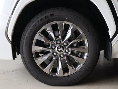 2025 Toyota LAND CRUISER 300 thumbnail 65