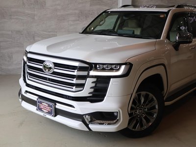 2025 Toyota LAND CRUISER 300 thumbnail 50