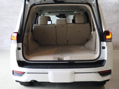 2025 Toyota LAND CRUISER 300 thumbnail 75