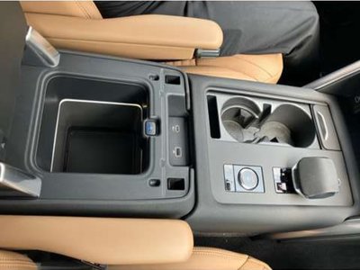 2024 LAND Rover DISCOVERY thumbnail 76