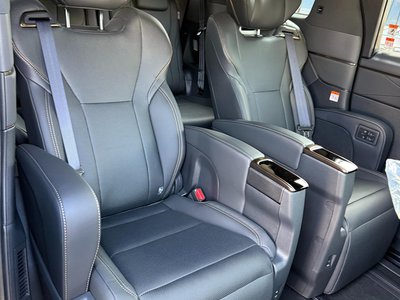 2026 Toyota ALPHARD thumbnail 9