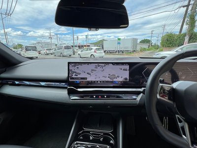 2025 BMW 5 SERIES photo 2