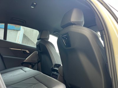2025 BMW 5 SERIES thumbnail 40
