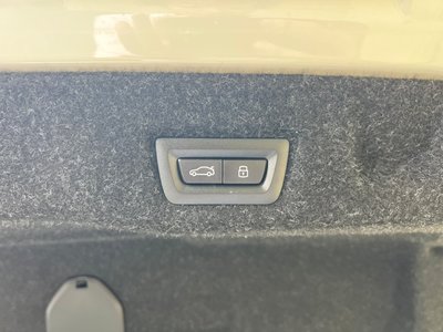 2025 BMW 5 SERIES thumbnail 19