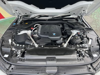 2025 BMW 5 SERIES thumbnail 43