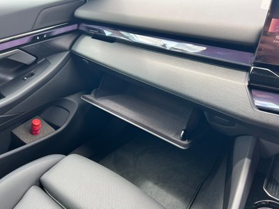 2025 BMW 5 SERIES thumbnail 30