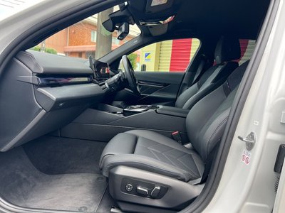 2025 BMW 5 SERIES photo 16