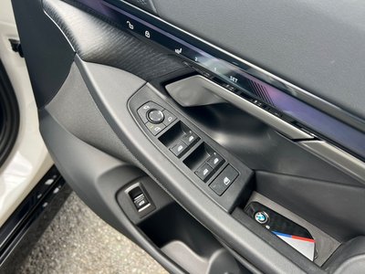 2025 BMW 5 SERIES thumbnail 21