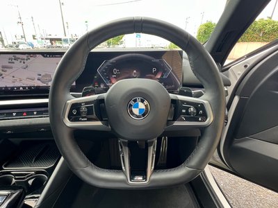 2025 BMW 5 SERIES thumbnail 32