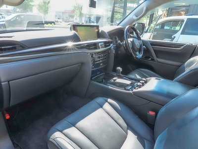 2016 Lexus LX 照片 15