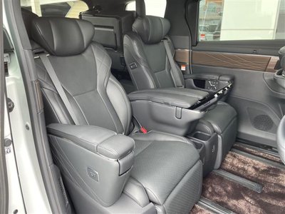2024 Toyota ALPHARD — фото 28