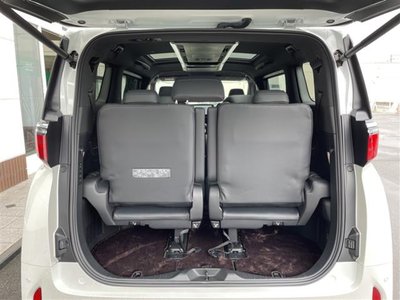 2024 Toyota ALPHARD — фото 32