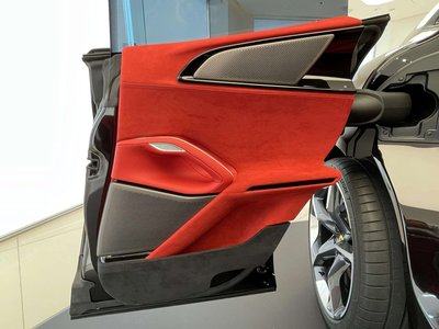 2024 Ferrari PUROSANGUE 照片 17