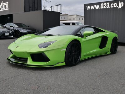 صورة 4 لـ 2012 Lamborghini AVENTADOR