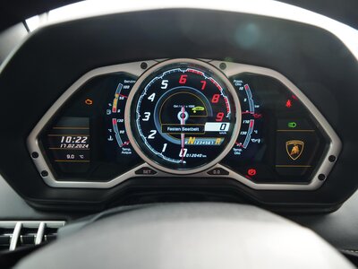 صورة 37 لـ 2012 Lamborghini AVENTADOR