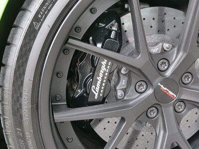 صورة 16 لـ 2012 Lamborghini AVENTADOR