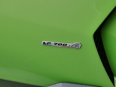 صورة 17 لـ 2012 Lamborghini AVENTADOR