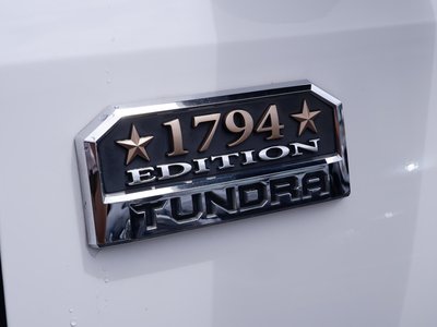 2013 Toyota TUNDRA 照片 15