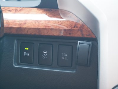صورة 40 لـ 2013 Toyota TUNDRA