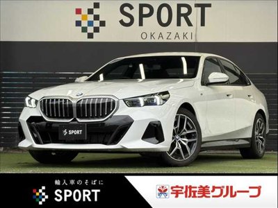 2024 BMW 5 SERIES photo 1