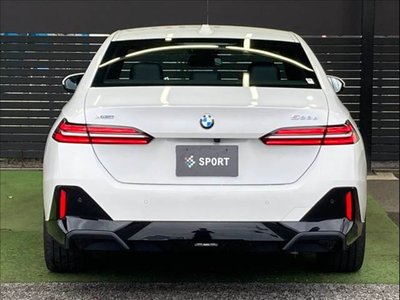 2024 BMW 5 SERIES photo 16