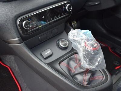 صورة 74 لـ 2023 Toyota GR YARIS