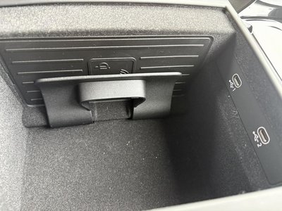 صورة مصغرة 45 لـ 2023 AUDI A8