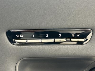 2021 Lexus LS thumbnail 34