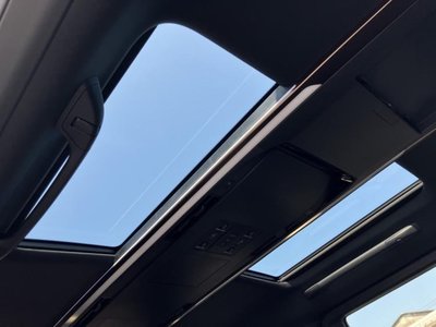 صورة 36 لـ 2025 Toyota ALPHARD