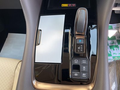 2025 Toyota ALPHARD — фото 51