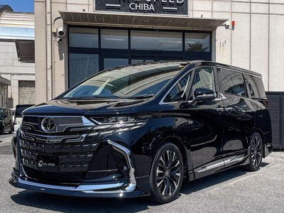 2025 Toyota ALPHARD — фото 4