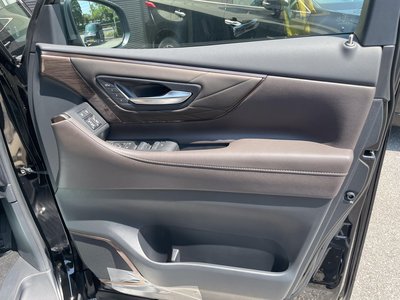2025 Toyota ALPHARD — фото 39