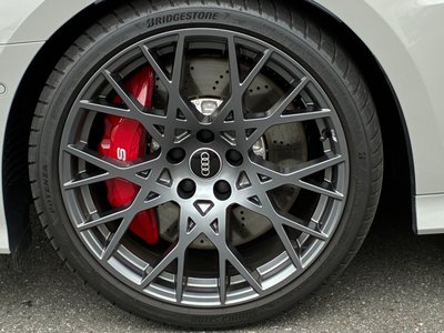 صورة 10 لـ 2025 AUDI RS3 SEDAN