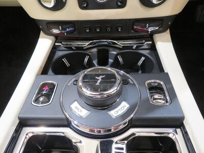 2016 ROLLS-ROYCE DAWN 照片 30