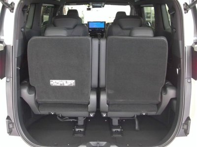 2023 Toyota ALPHARD photo 11