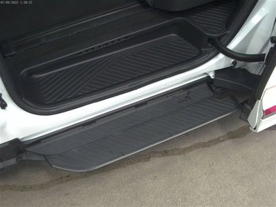 2023 Toyota ALPHARD photo 8