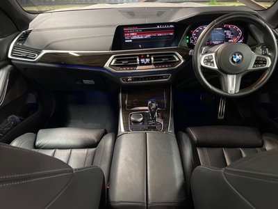 2021 BMW X5 photo 2