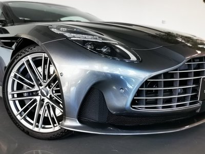 2025 Aston Martin DB12 — фото 42