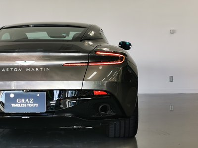 2025 Aston Martin DB12 — фото 41