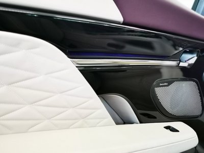2025 Aston Martin DB12 — фото 18