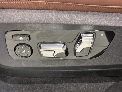 2025 BMW X6 photo 16