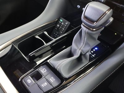 صورة 45 لـ 2024 Toyota ALPHARD